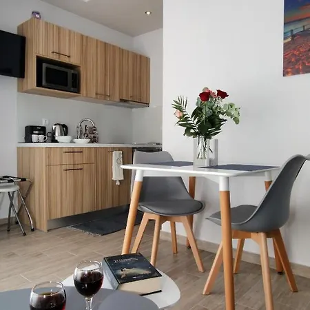 Sunsetperamos Néa Péramos