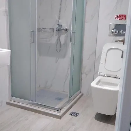 Sunsetperamos Néa Péramos