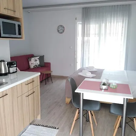 Sunsetperamos Néa Péramos