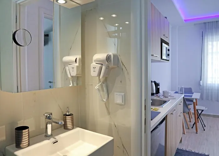 Sunsetperamos Aparthotel