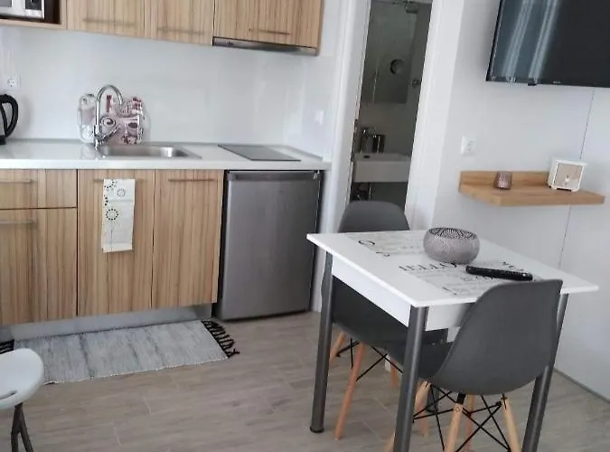 Sunsetperamos Aparthotel